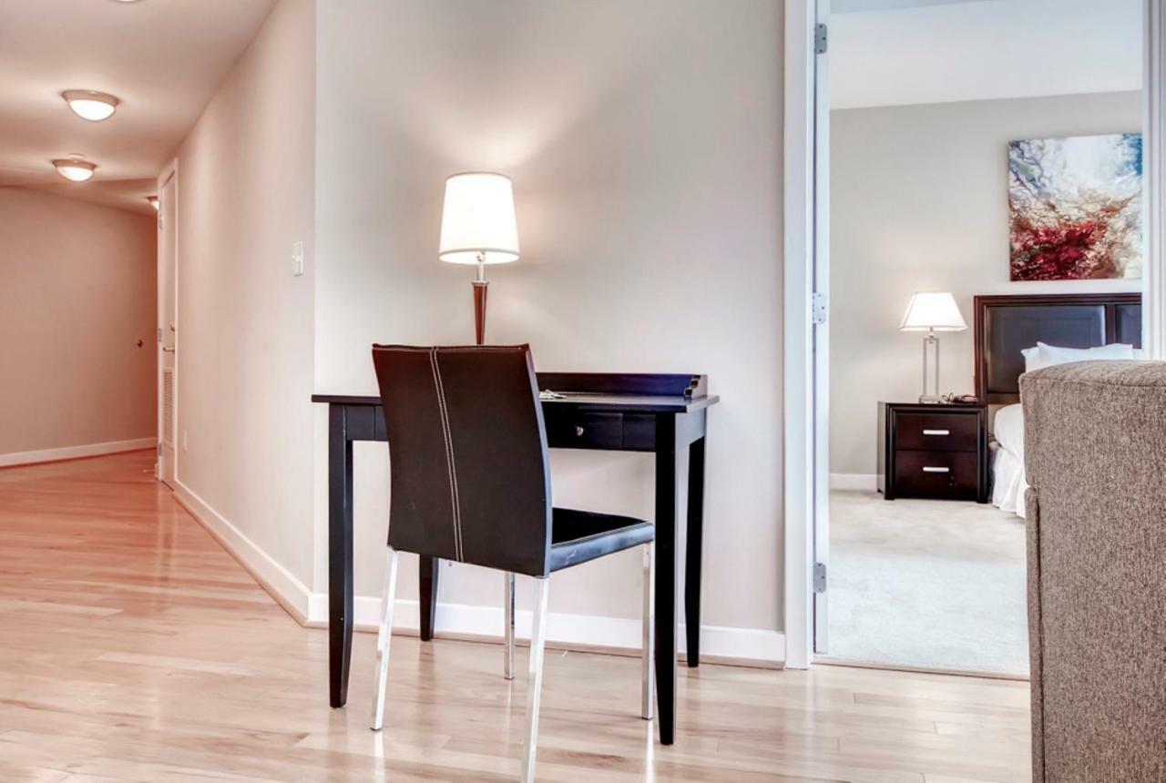 Bluebird Suites At Penn Quarter Вашингтон Экстерьер фото